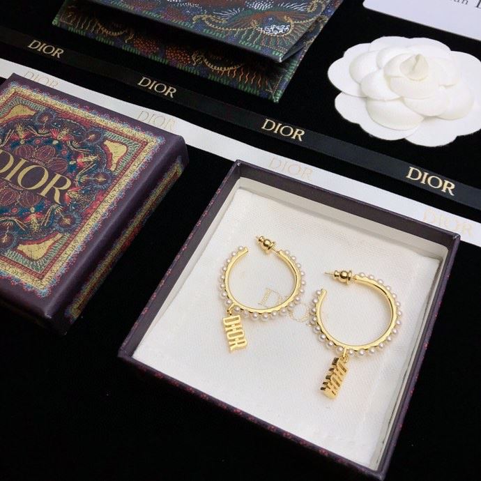 chr1st1an D10r earrings